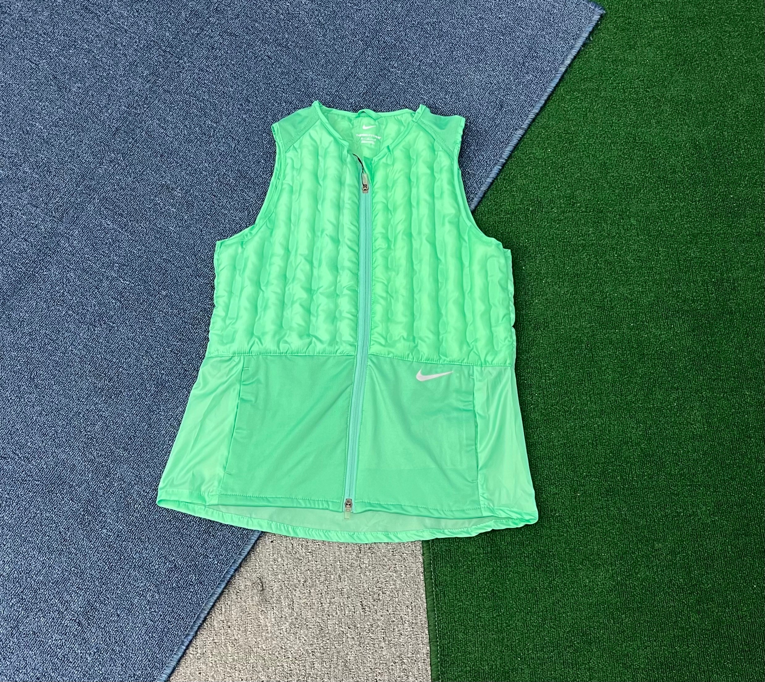 Gilet Nike matelassé sans manches vert fluo